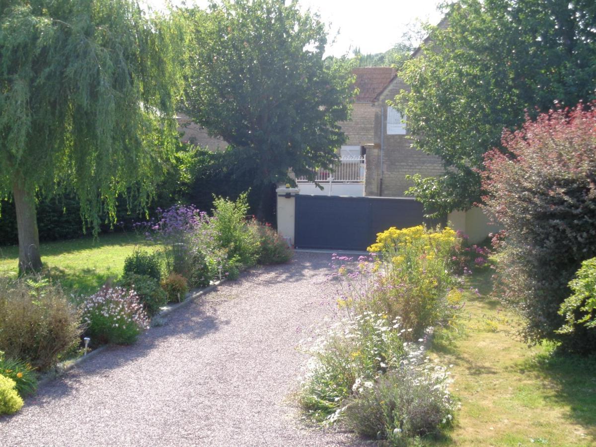 Normandie Cosy Apt Rdc Independant Bien Equipe Dans Maison Confortable Terrasse Grand Jardin Clos Sans Vis A Vis Entre Caen Et Bayeux, Proche Plages Du Debarquement Loucelles Exterior photo