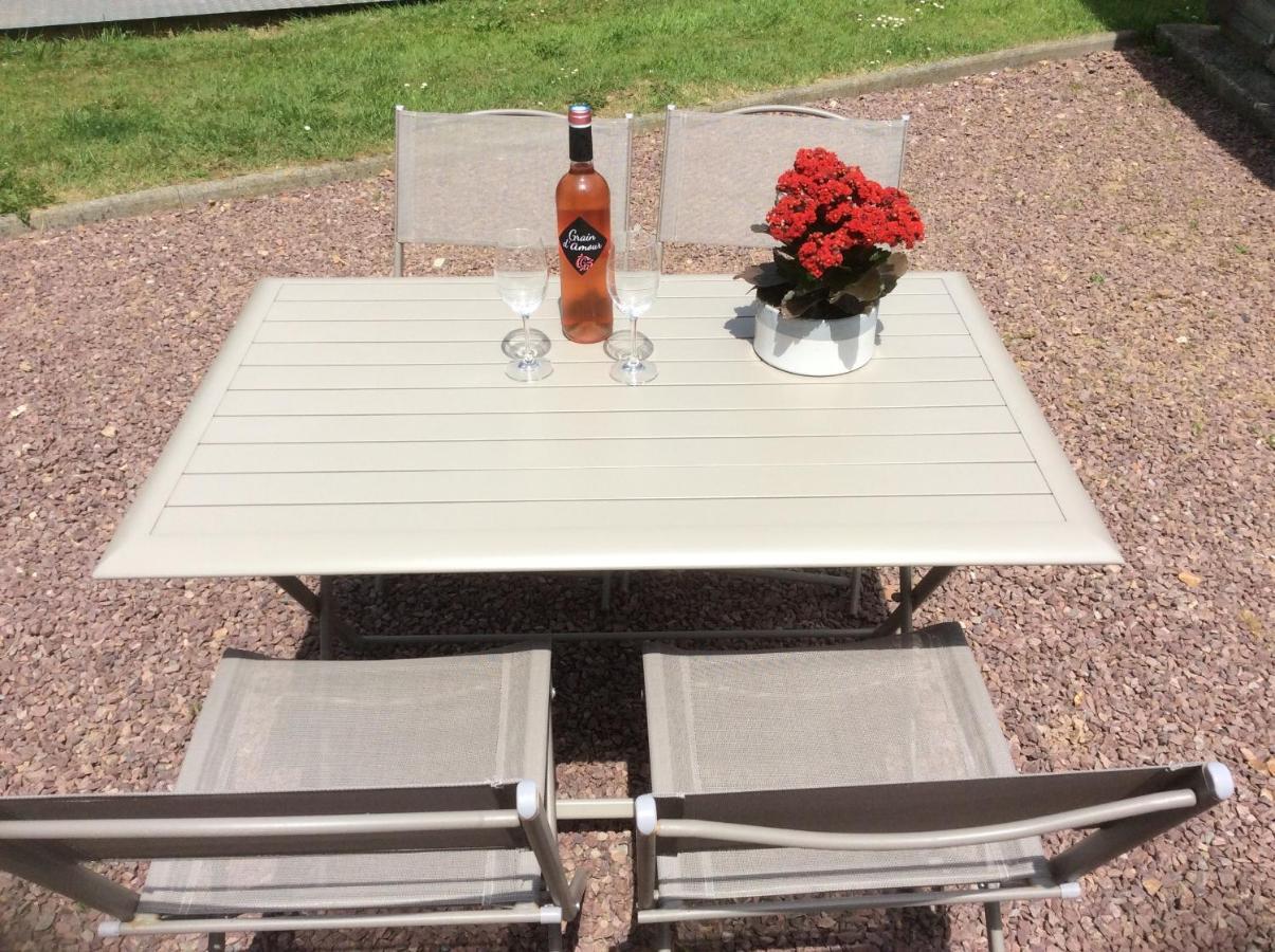 Normandie Cosy Apt Rdc Independant Bien Equipe Dans Maison Confortable Terrasse Grand Jardin Clos Sans Vis A Vis Entre Caen Et Bayeux, Proche Plages Du Debarquement Loucelles Exterior photo